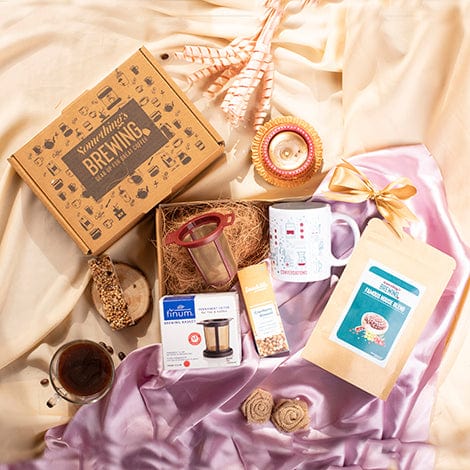 Somethings Brewing Store Hug in a Cup Kit Hamper