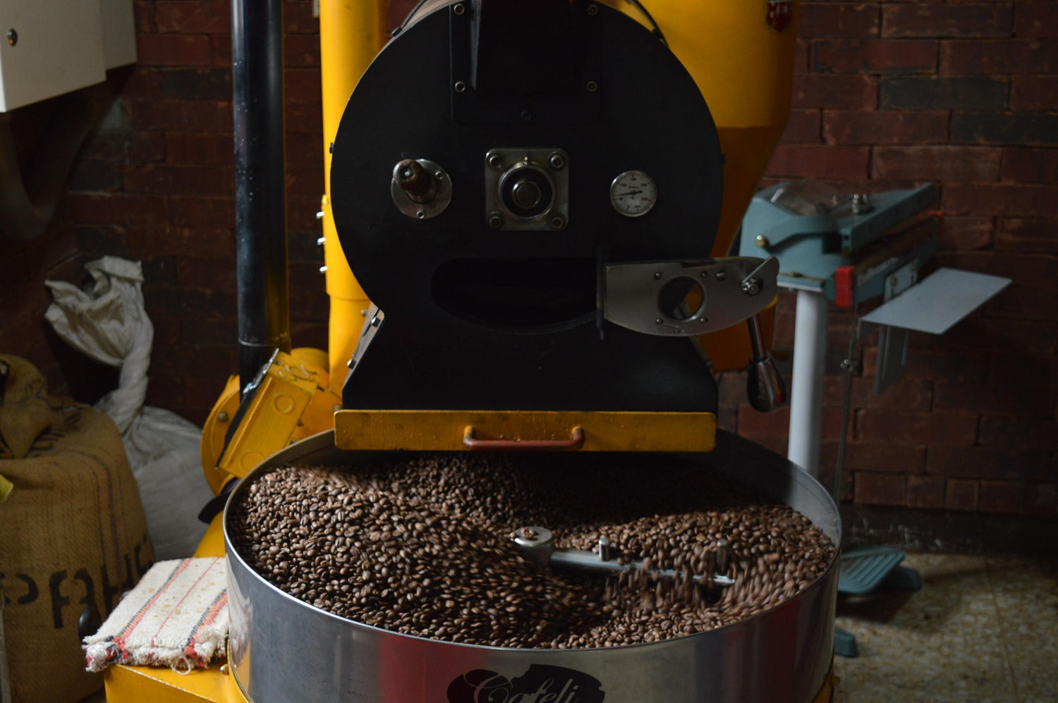 Ultimate Dictionary for Roasting Coffee - Something's Brewing