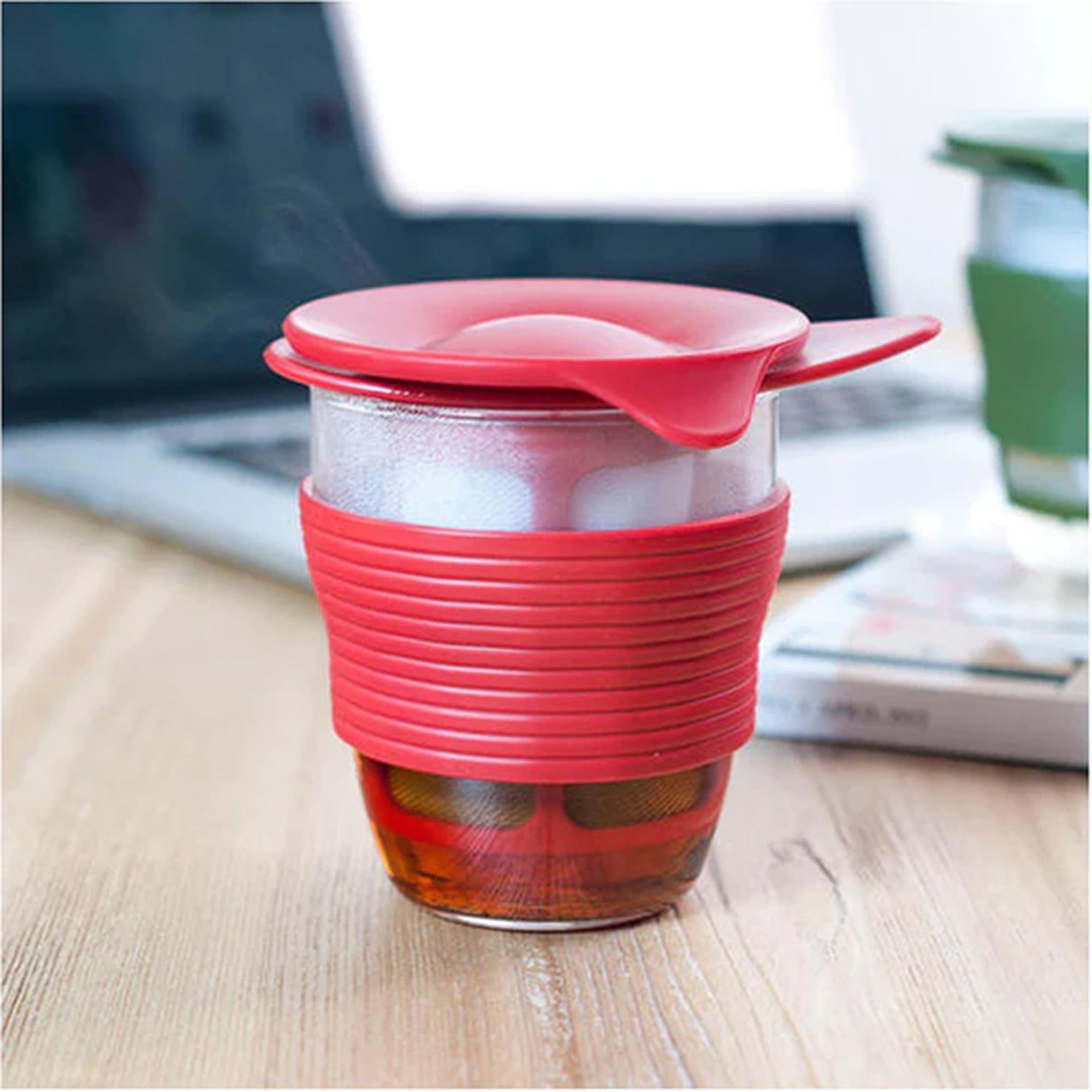 Hario Handy Tea Maker - Something's Brewing